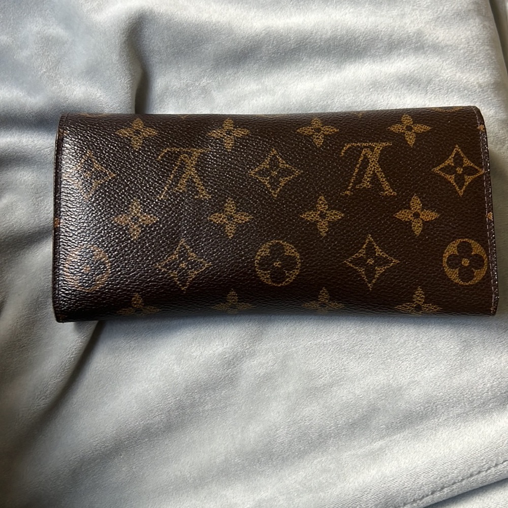 Louis Vuitton authentic long wallet - Picture 3 of 10